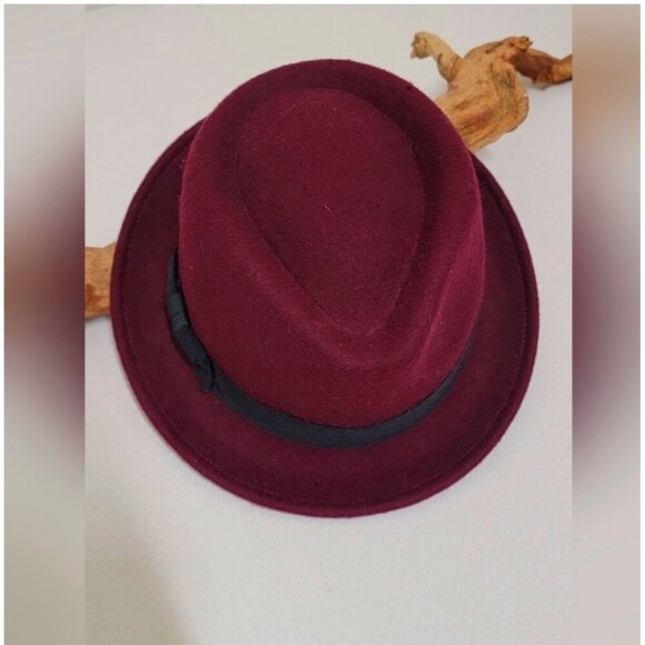 Vintage 100% Wool Fedora Hat With Black Ribbon Accent - Picture 6 of 9